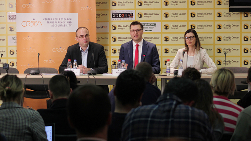 CRTA Photo. CSO representatives give a press conference for a room of journalists.